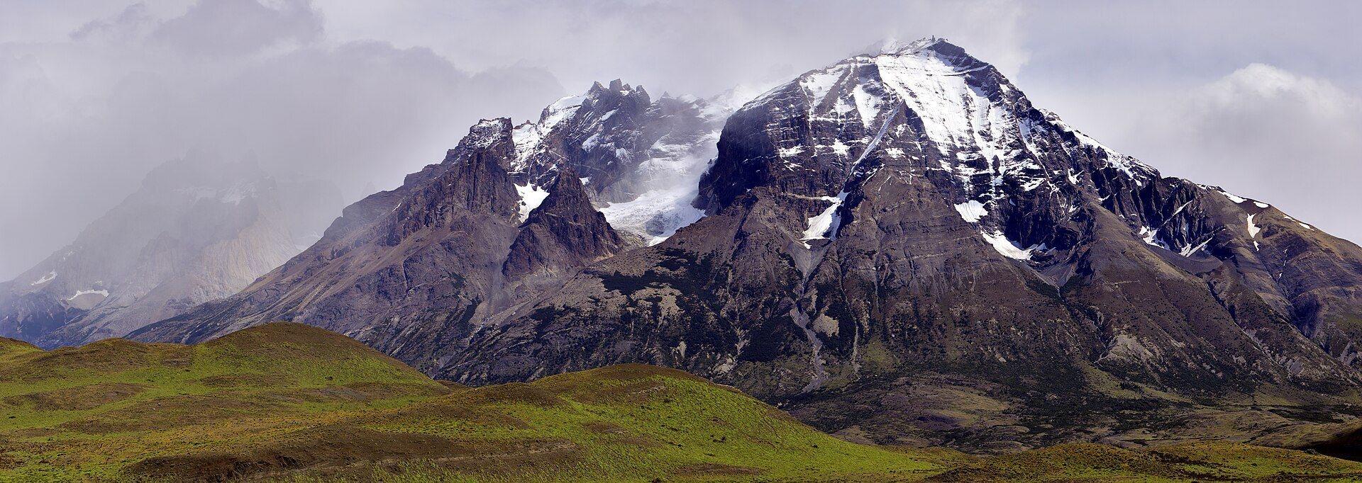 Photo: Martin St-Amant ( S23678 ) / CC BY-SA 3.0 Chile — Torres del Paine