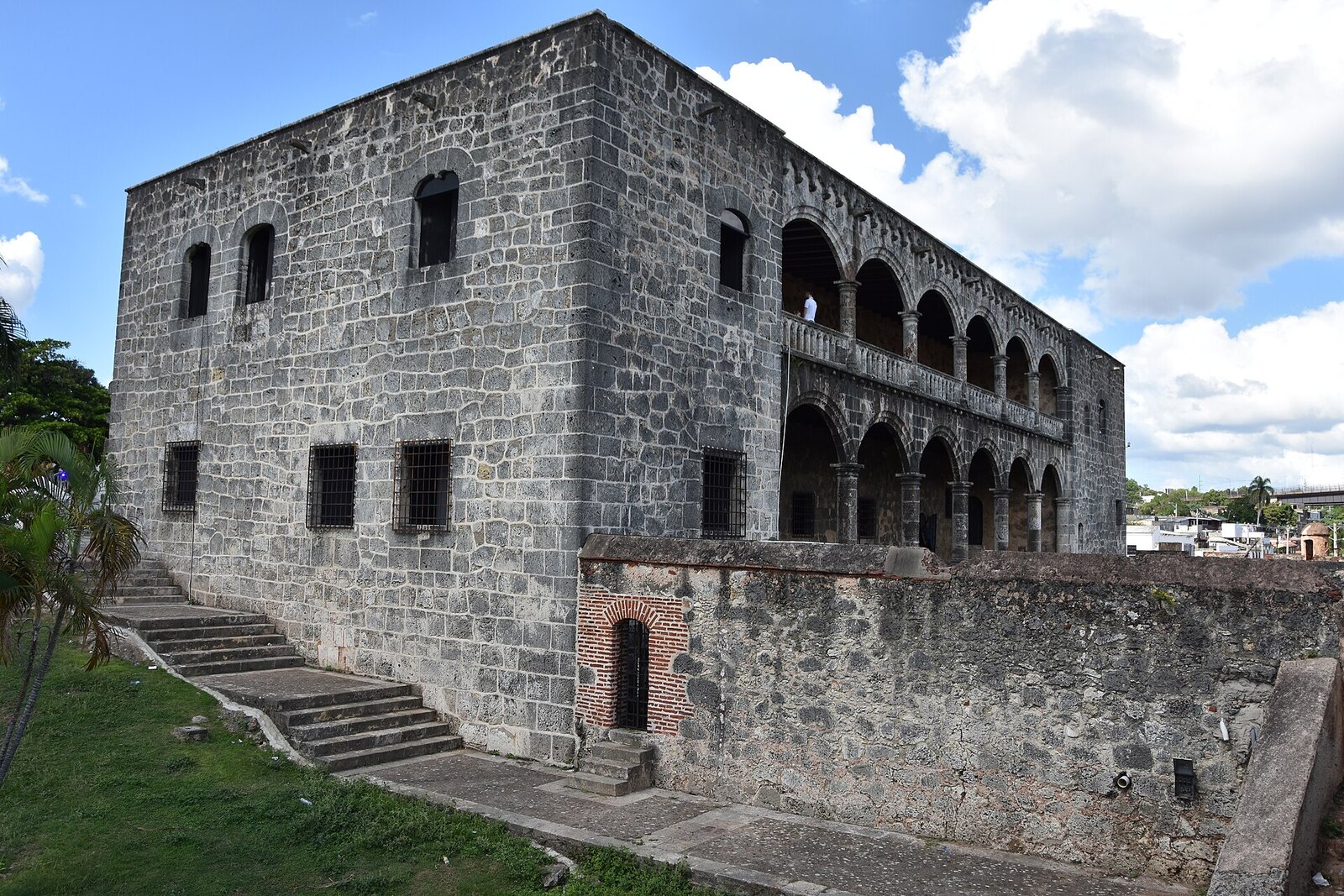 Photo: Phyrexian / CC BY-SA 4.0 Dominican Republic — Alcázar de Colón, Santo Domingo