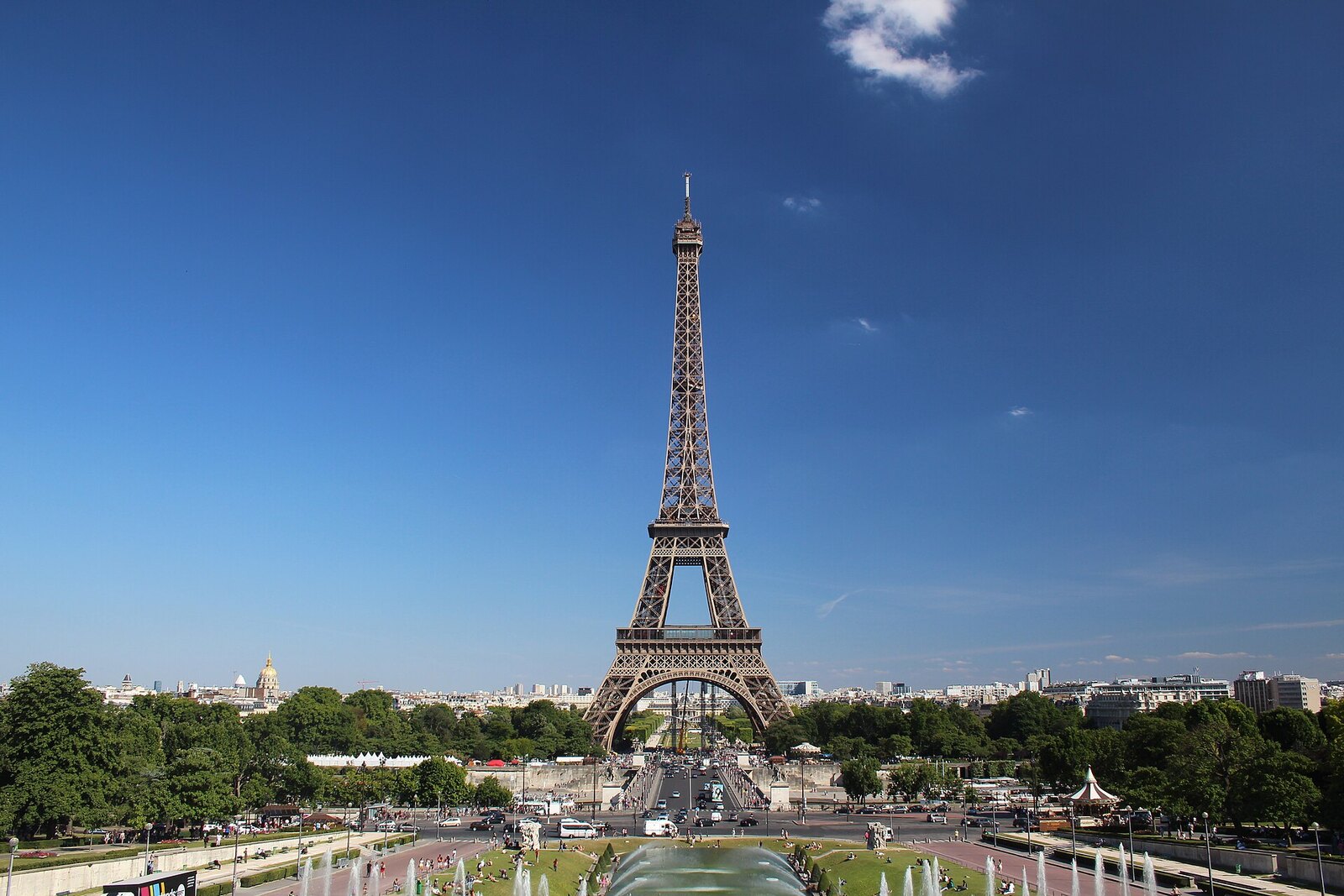 Photo: Navin75 / CC BY-SA 2.0 France — Eiffel Tower