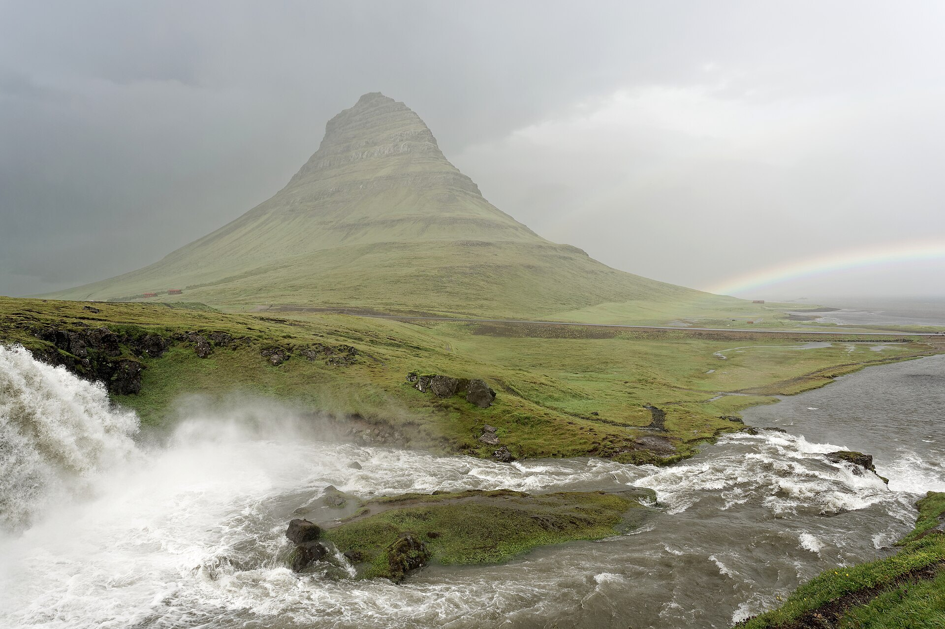 Photo: Jakub Hałun / CC BY 4.0 Iceland — Kirkjufell