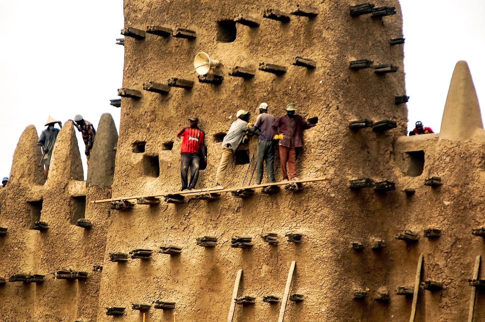 Photo: Ralf Steinberger from Northern Italy and Berlin / CC BY 2.0 Mali — Great Mosque of Djenné