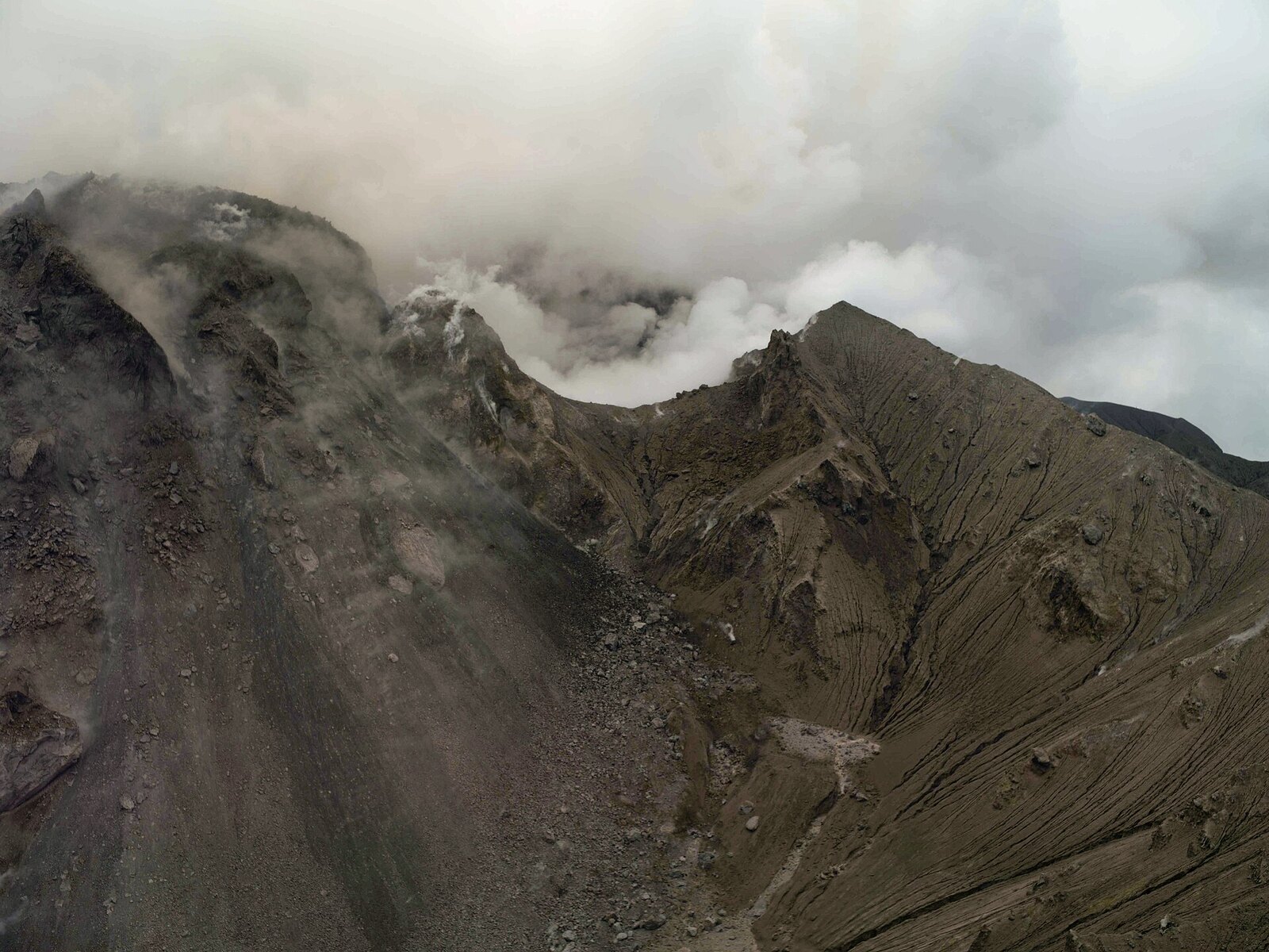 Photo: Godot13 / CC BY-SA 4.0 Montserrat — Soufrière Hills volcano