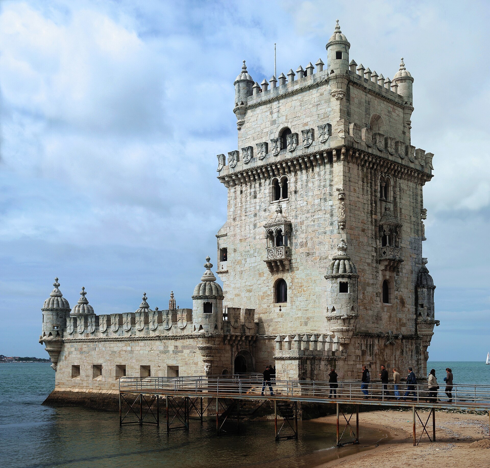 Photo: Alvesgaspar / CC BY-SA 3.0 Portugal — Belem Tower
