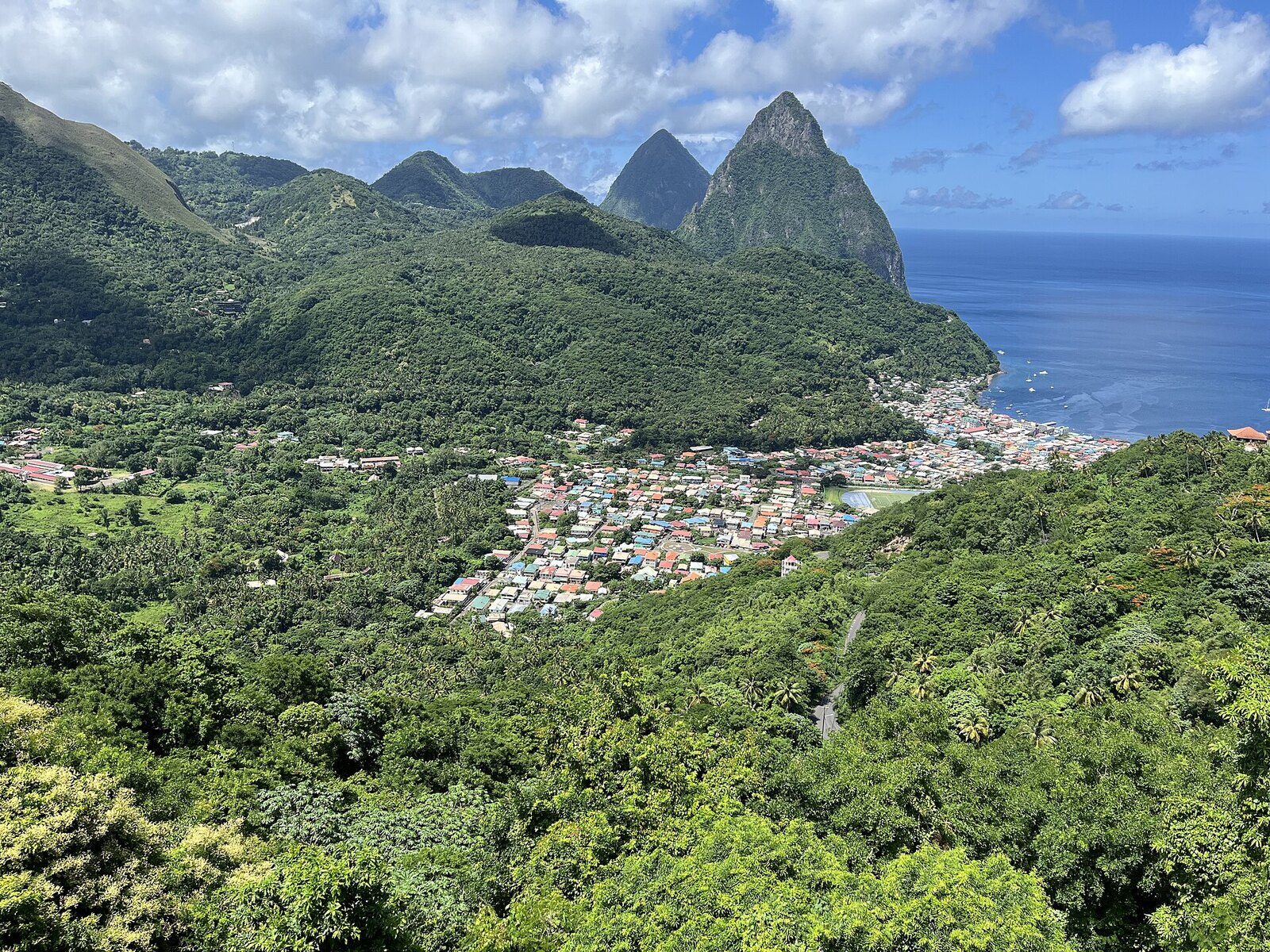 Photo: DavidMPyle / CC BY 4.0 Saint Lucia — The Pitons