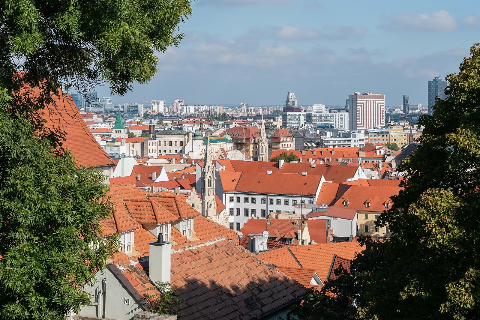 Photo: Krzysztof Golik / CC BY-SA 4.0 Slovakia — Bratislava Castle