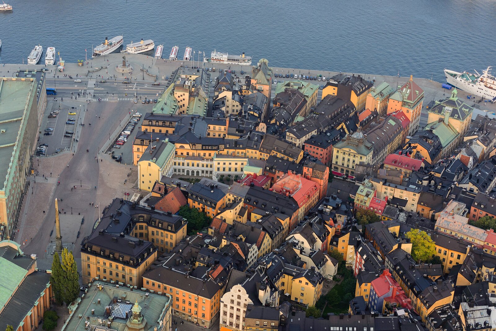 Photo: Arild Vågen / CC BY-SA 4.0 Sweden — Gamla Stan, Stockholm