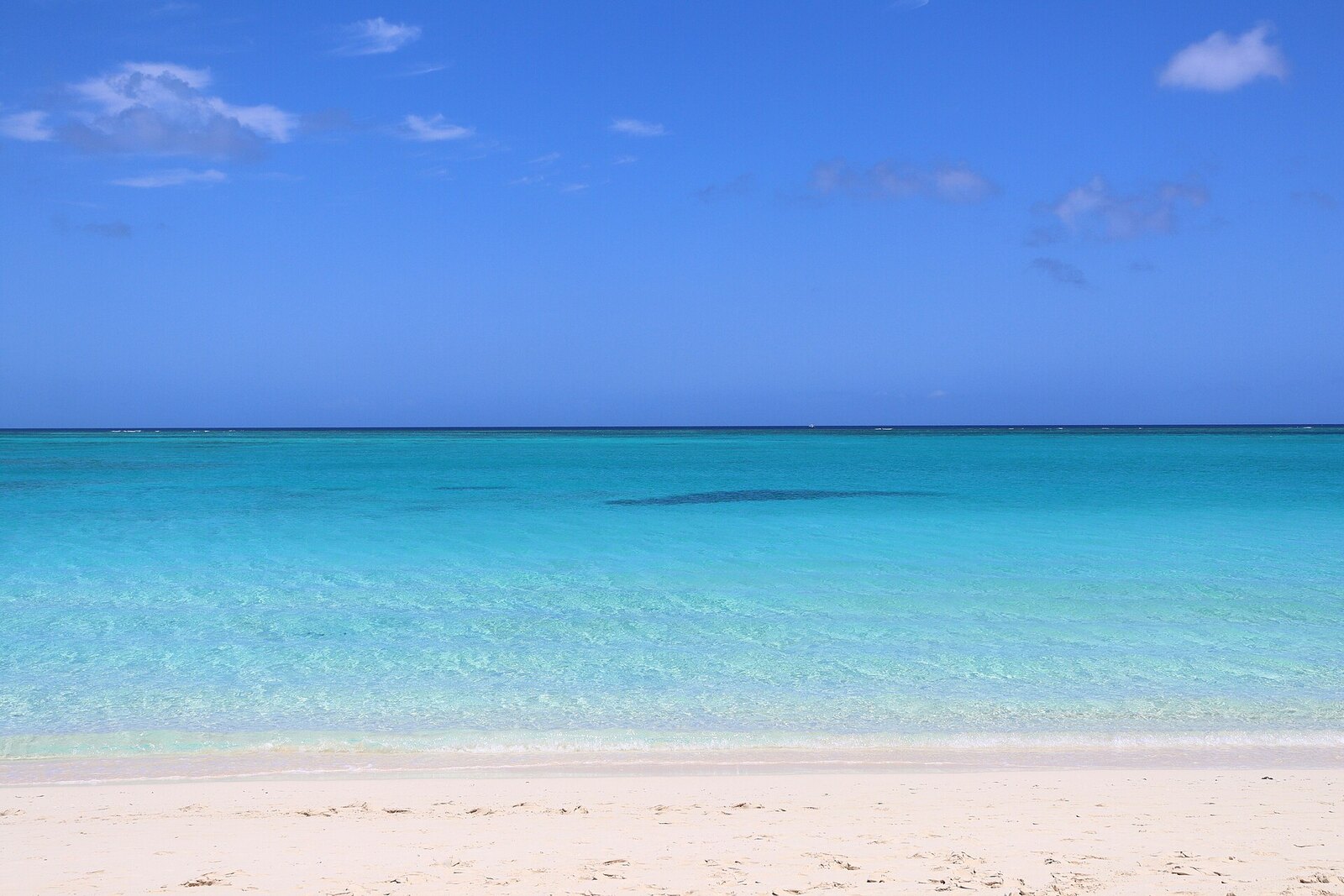 Photo: Coolcaesar / CC BY 4.0 Turks and Caicos Islands — Grace Bay Beach